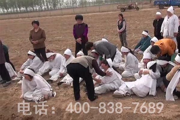汉族葬礼下葬 汉族葬礼下葬